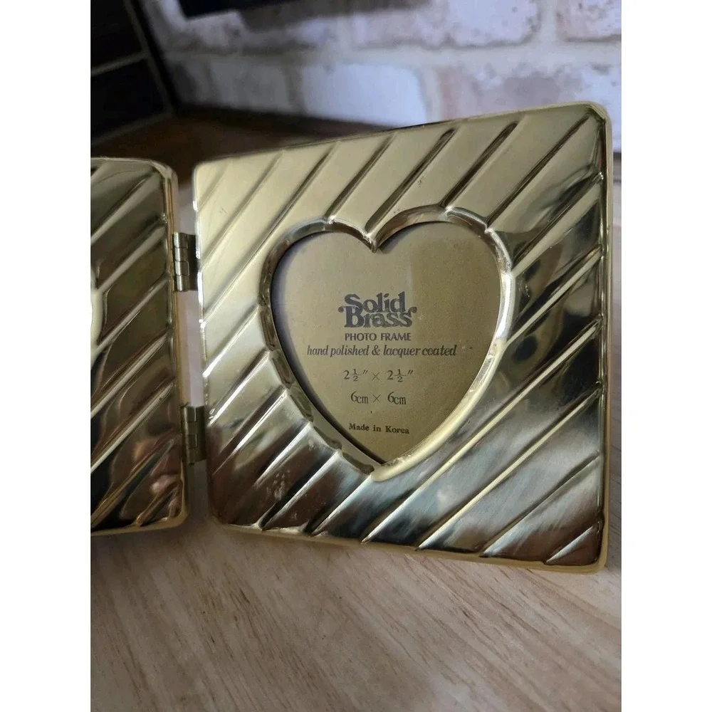 VTG Brass heart photo frame